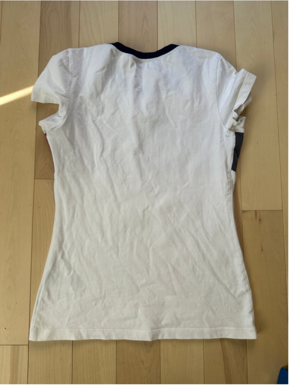GUESS Y2K Rhinestone Logo Ringer Baby Tee Size M - Picture 9 of 9